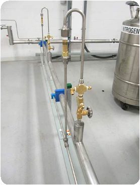 Cryogenic VIP line and vacuum jacket